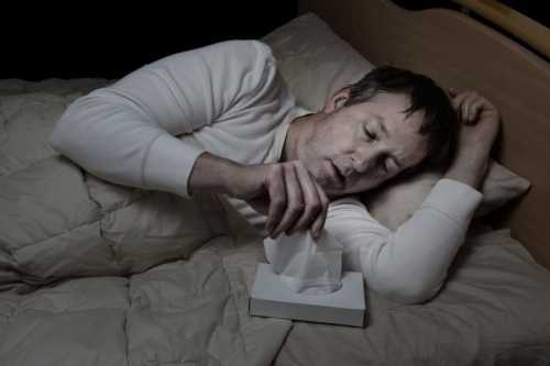 Чому людина пітніє під час сну - INFBusiness