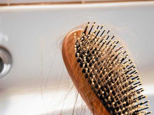 4 причини випадання волосся: поради трихологів - INFBusiness