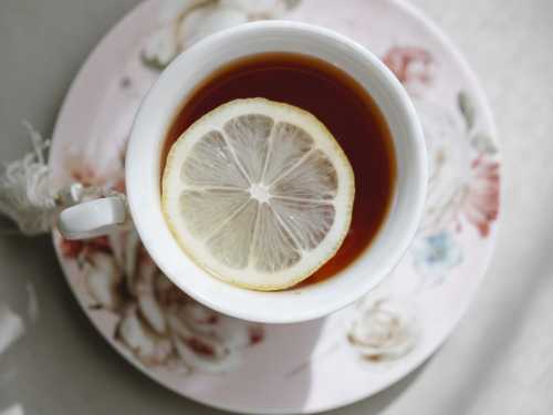 Чим небезпечний чай із лимоном: основні причини відмови від даного напою - INFBusiness