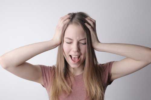 Вчені розповіли, що робити, якщо часто дзвенить у вухах - INFBusiness