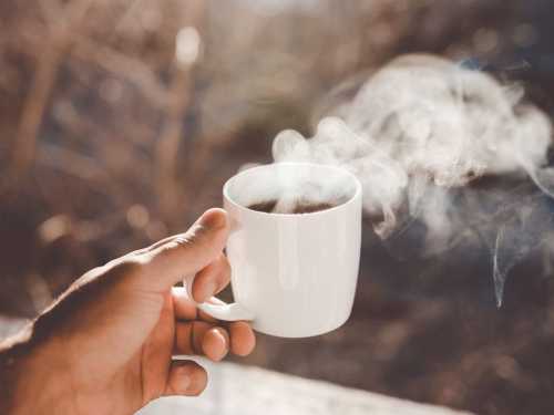 З пилу, з жару: яку хворобу може спровокувати вживання занадто гарячого чаю - INFBusiness