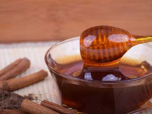 Чому у холоди варто частіше вживати мед з корицею - INFBusiness