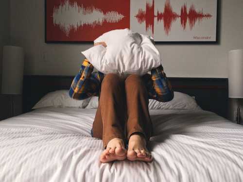 З якого боку від чоловіка має спати жінка? — це дуже впливає на емоційний стан пари - INFBusiness