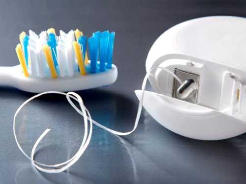 Яка завдовжки зубна нитка найбільш ефективно очистить ваші зуби, розповіли стоматологи - INFBusiness