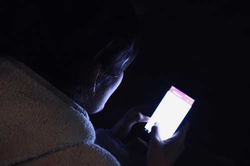 Чи дійсно темний режим на телефоні врятує здоров'я ваших очей? - INFBusiness