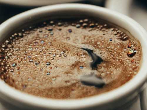 Спеції, які варто додати до кави для покращення роботи мозку - INFBusiness