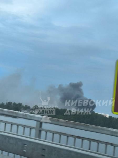 У Києві в Гідропарку була масштабна пожежа, дим бачили по всьому району - INFBusiness