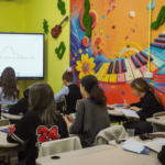 Майже Хогвартс: як навчаються діти в харківській підземній школі