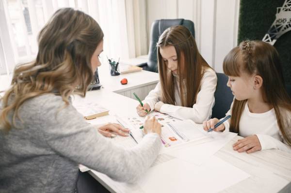 Репетиторство для молодших школярів: тренд чи необхідність? - INFBusiness