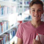 Кожна четверта українська дитина розглядає можливість еміграції