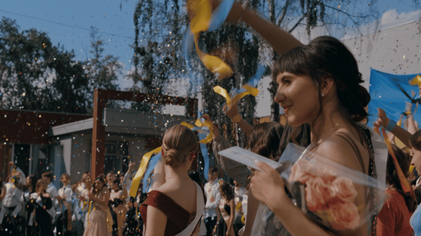 «Навіть під час війни діти щасливі у своєму дитинстві»: інтерв’ю з режисеркою фільму «Стрічка часу» Катериною Горностай — журнал | «Освіторія» - INFBusiness