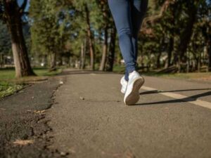 Біль у попереку? Додайте кроків! Дослідження норвезьких вчених
