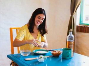 Як збалансований раціон впливає на наш настрій, енергію та емоційну стійкість