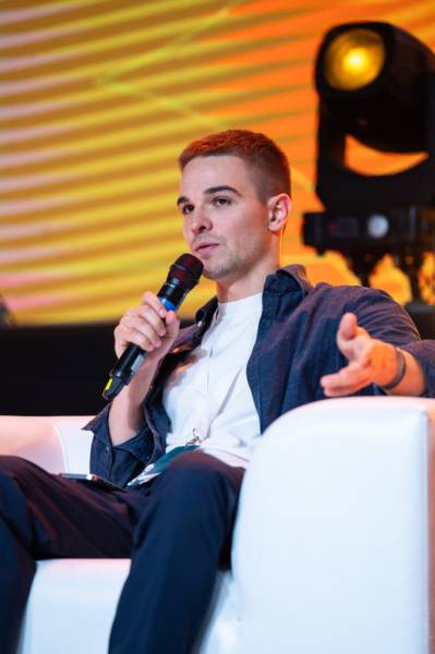 Роботи виходять на сцену: як школу змінюють нові технології - INFBusiness