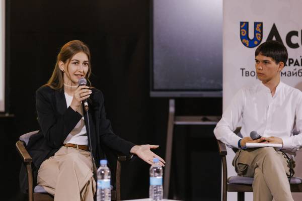Виховувати не для виїзду, а для змін: як мотивувати підлітків будувати майбутнє в Україні - INFBusiness