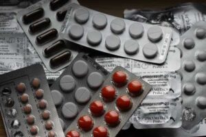 Де не можна зберігати ліки в будинку: відповідь фармацевтів