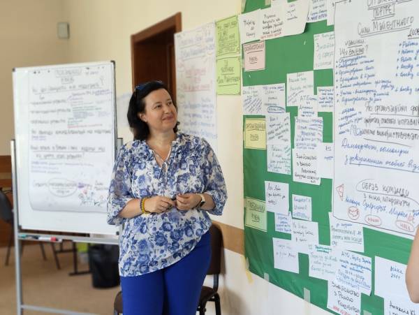 Освітяни, які тримають громади: як шкільні психологи, вчителі й соцпедагоги лікують травму - INFBusiness