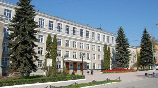 Об'єднання вишів в Україні - на Хмельниччині реорганізували університет - INFBusiness