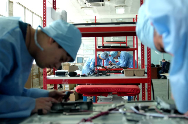 Експерти відвідали фабрику з виробництва інтерактивних панелей «1-Vision» - INFBusiness