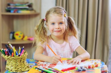 Шаблони для учнів 1-4 класів допоможуть дітям створити цікаве привітання у форматі листівки. День вчителя: шаблони для створення яскравих листівок День вчителя: шаблони для створення яскравих листівок - INFBusiness