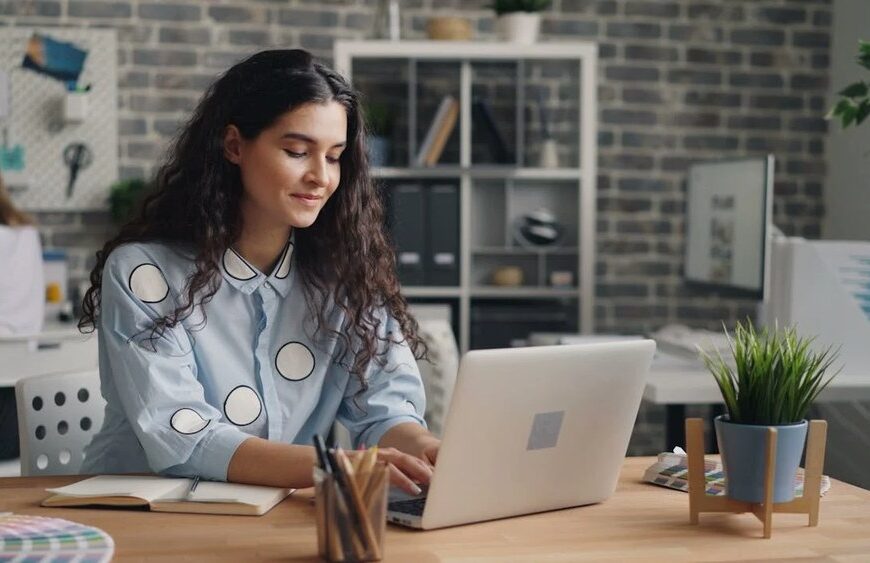 "ОСВІТА новини" – це український новостний сайт, який створений з метою надати важливу і актуальну інформацію про освіту, культуру, студентський життя, дітей і сім'ю. Наша місія - сприяти розвитку суспільства через поширення знань і обмін досвідом. Як замовити курсову роботу у Львові та не помилитися з вибором виконавця.