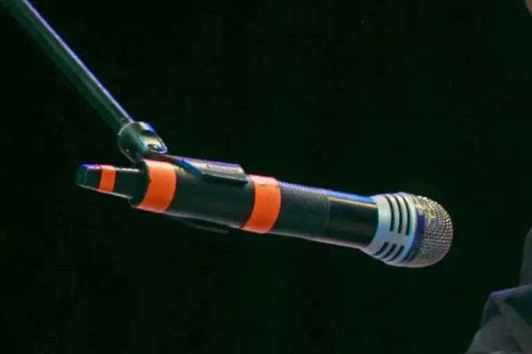 Григорій Лепс після виступу у Владивостоці переніс серйозне отруєння, але скасовувати гастролі не став. Лепс назвав чутки про свою смерть сильно перебільшеними: яку пораду він дав шанувальникам - INFBusiness