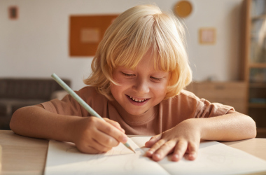 Для дітей розвиток дрібної моторики дуже важливий і забезпечується спеціальними вправами. Завдання для розвитку моторики: від аплікації до графомоторики Завдання на розвиток моторики: від аплікацій до графомоторики - INFBusiness