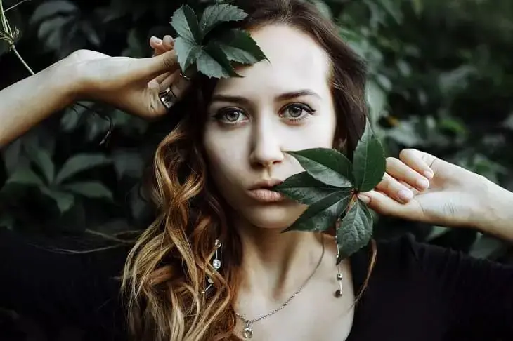 Сестра не прийшла на ювілей: чому перепустка свята розколола родину девушка
