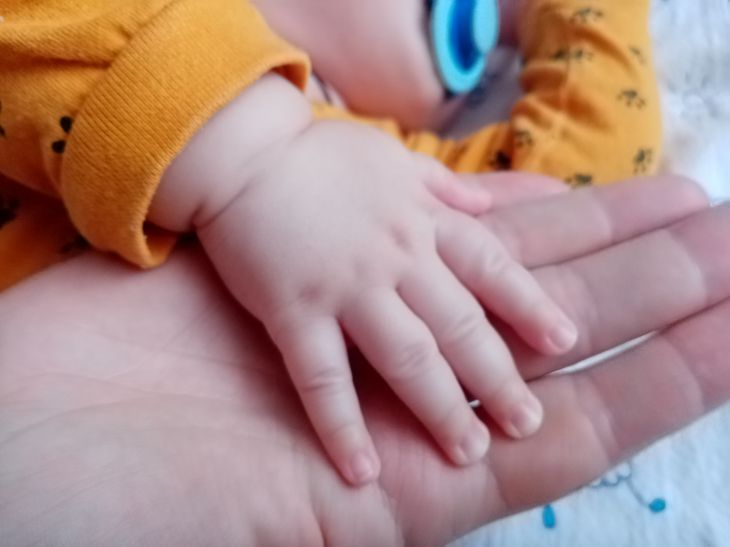 Для чого потрібно створювати «сімейний міф»: історії, які роблять ваших дітей психологічно невразливими ребенок