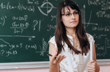 Підвищення оплати праці освітян до потрійного мінімуму не буде, – депутат Железняк - INFBusiness