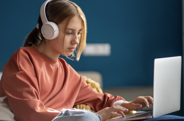 Щомісячна виплата складатиме 10 тисяч грн і здійснюватиметься упродовж одного календарного року. 297 учасників НМТ-2025 отримають стипендію розміром 120 тисяч грн. Двісті дев'яносто сім абітурієнтів НМТ-2025 здобудуть стипендію у 120 тисяч гривень. - INFBusiness