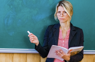 Найнижчі доходи в Україні – в працівників освіти. - INFBusiness