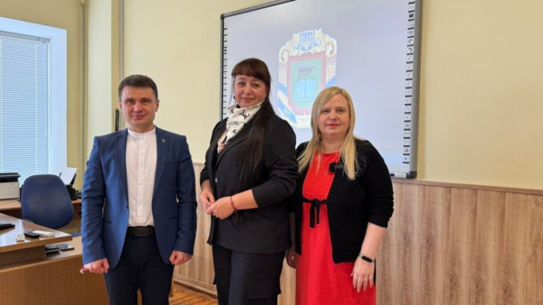 Штучний інтелект навчає студентів: у Кропивницькому університеті запроваджено ШІ-вчительку - INFBusiness