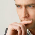 Про що говорять його жести: чи ти цікава йому?