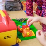 Як навчити ділитися іграшками: без тиску та примусу