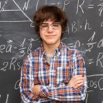 Математика: відірвана чи реальна? Злиття необхідне.