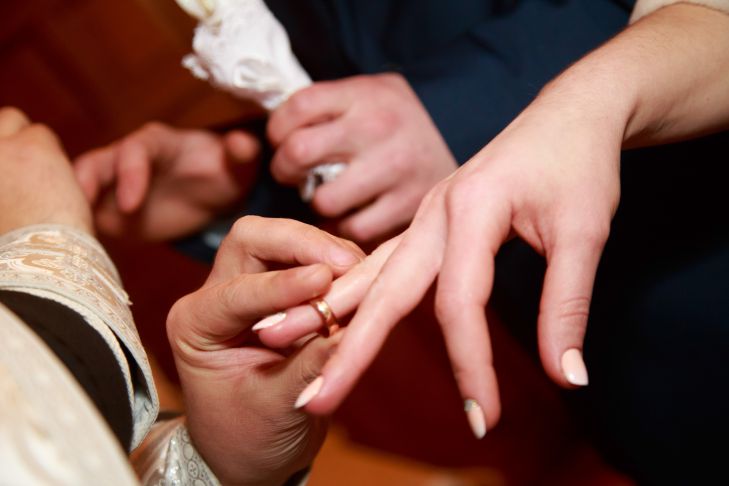 Чий шлюб щасливіший: звідки беруться пари, які не сваряться роками