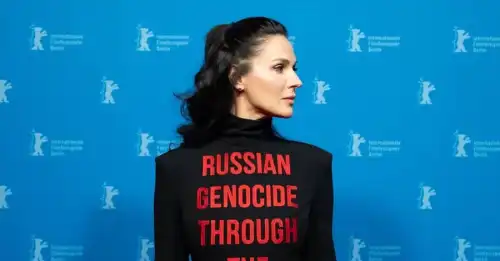 Єфросиніна на Берлінале вбрання з “російський геноцид”.