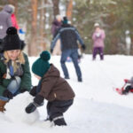 Чим зайнятися з дитиною взимку? Декілька ідей для лютневих вечорів