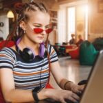 Ровесники навчають онлайн-безпеці.