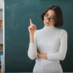 Оплата праці освітян збільшилась: роз’яснення міністерства щодо складнощів