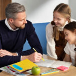 Творчі заняття в школі: вчитель здивував нестандартним задумом.