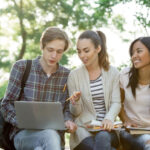 Закордонні студенти в українських університетах: кількість та найпопулярніші заклади.