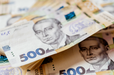 Вчительські виплати знов опинились на дні рейтингу по Україні.