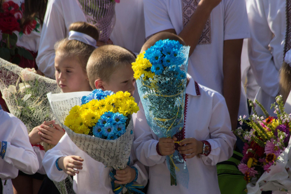 Останній дзвоник 2026: графік по містах та регіонах України