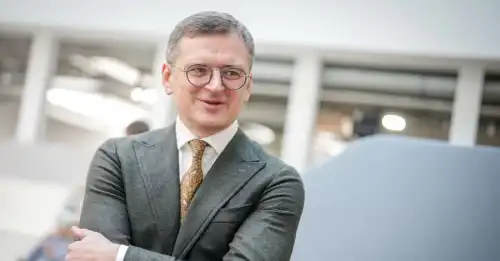 Міністр закордонних справ Дмитро Кулеба відзначив “визначальну роль” у творчості Олі Полякової.