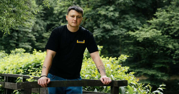 Артур Дронь закінчує нову працю «Лікарня Святого Пантелеймона» з серії про військові події.