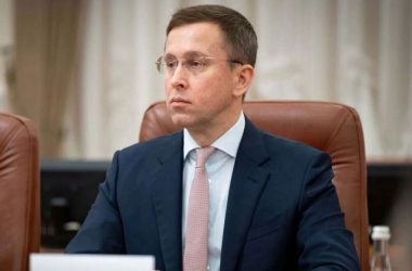 Зарплата кваліфікованих вчителів сягне 28,5 тисяч грн, – очільник уряду