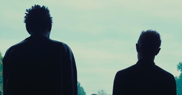 Британський гурт Massive Attack отримав довічну заборону на в’їзд до Сінгапуру через те, що на концерті гурту був піднятий палестинський прапор.
