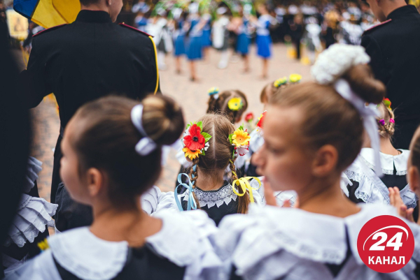 Уроки під час війни: в Україні знижується кількість першокласників